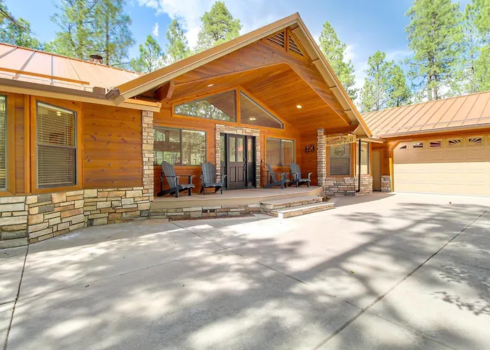 Large Backyard & Playset: Family In Pinetop! Holiday home Pinetop-Lakeside