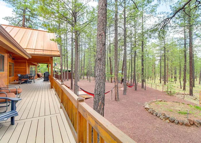 Large Backyard & Playset: Family In Pinetop! *