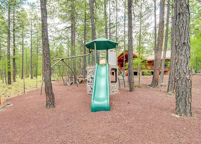 Large Backyard & Playset: Family In Pinetop! * Pinetop-Lakeside
