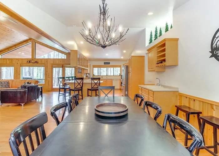 Holiday home Large Backyard & Playset: Family In Pinetop! *